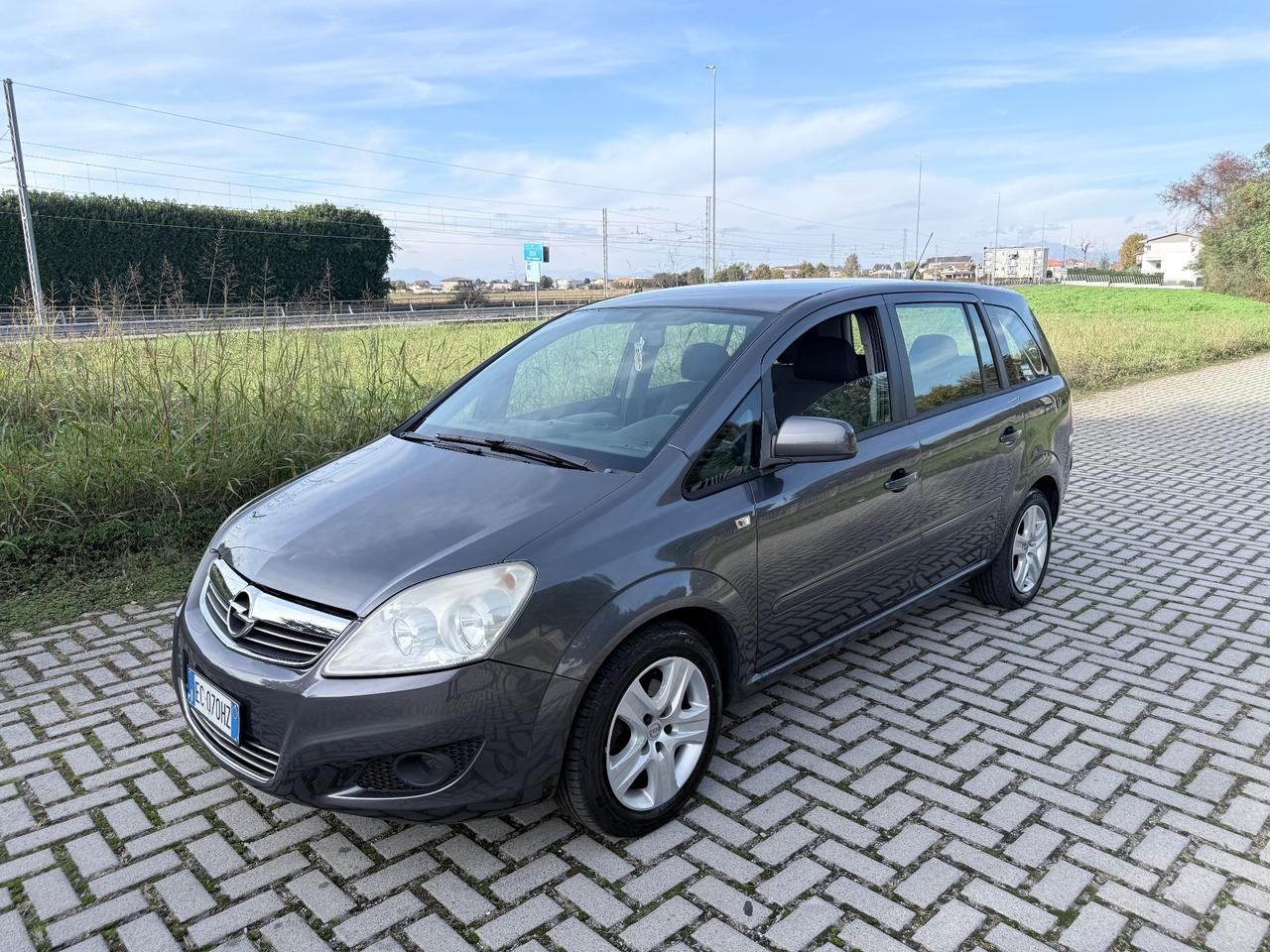 Opel Zafira 1.6 16V VVT Cosmo