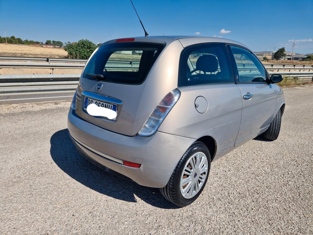 Lancia Ypsilon 1.2 Argento