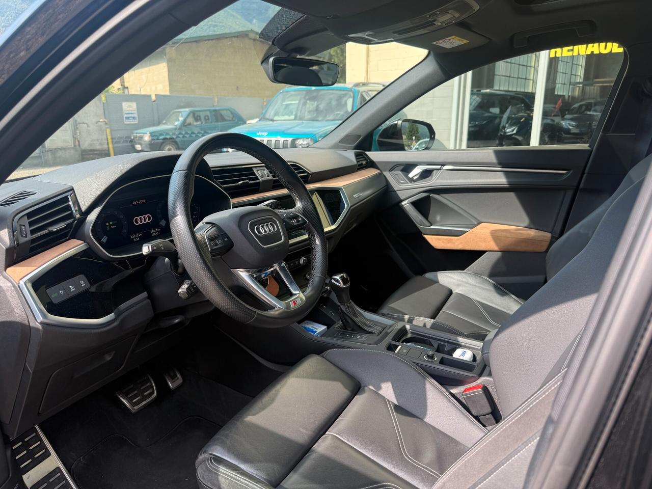 Audi Q3 45 TFSI e S tronic line edition