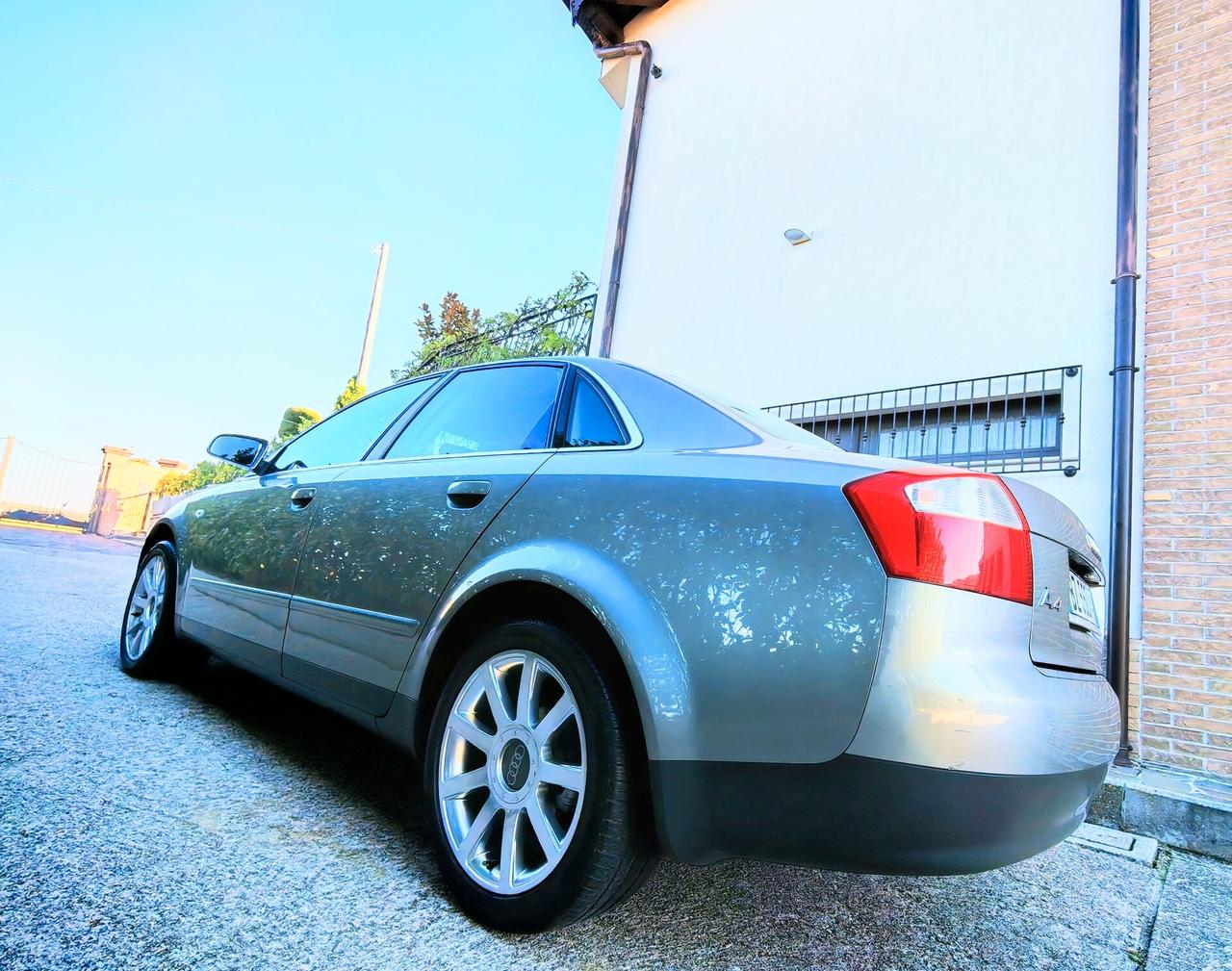 Audi A4 1.9 TDI/130 CV cat UNICA POCHI KM
