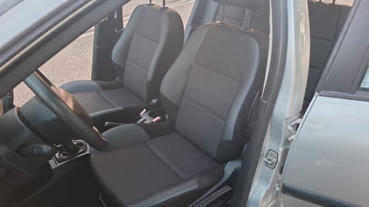Peugeot 207 1.4 SW SOLAMENTE 65.000 KM