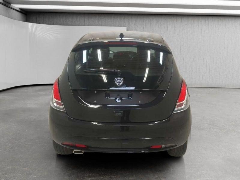Lancia Ypsilon 1.0 firefly hybrid Platino s&s 70cv