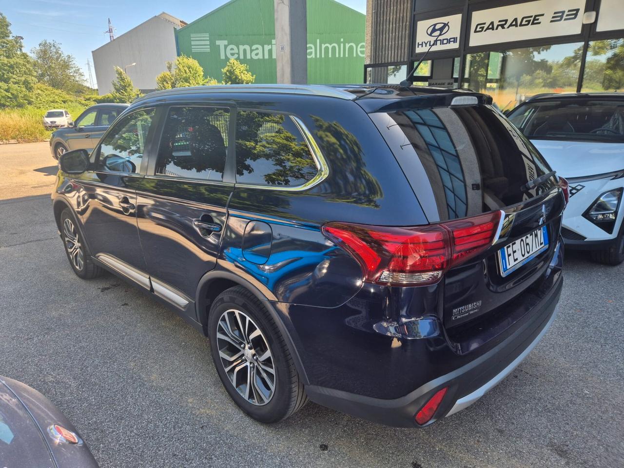 Mitsubishi Outlander 2.2 DI-D 4WD Instyle Plus SDA 7 posti