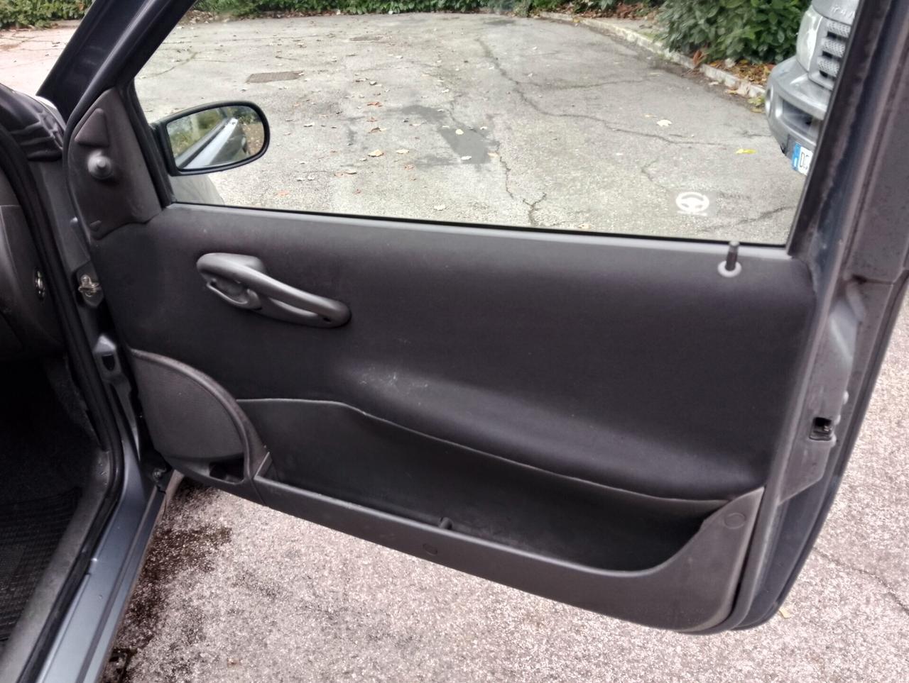 Fiat Punto 1.2 cc impianto a metano 138.000 km