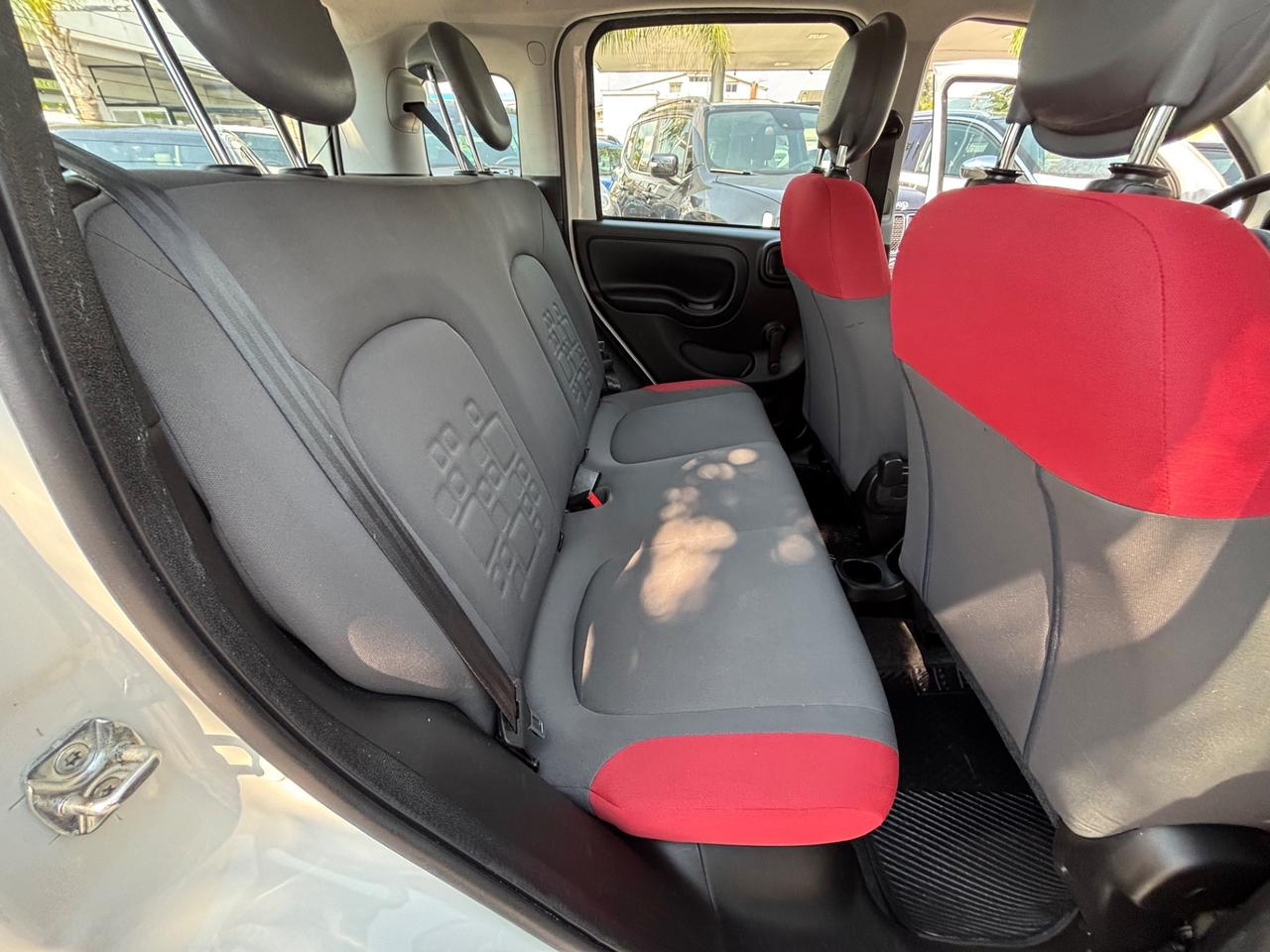 FIAT PANDA 1.2BENZ LOUNGE 2016