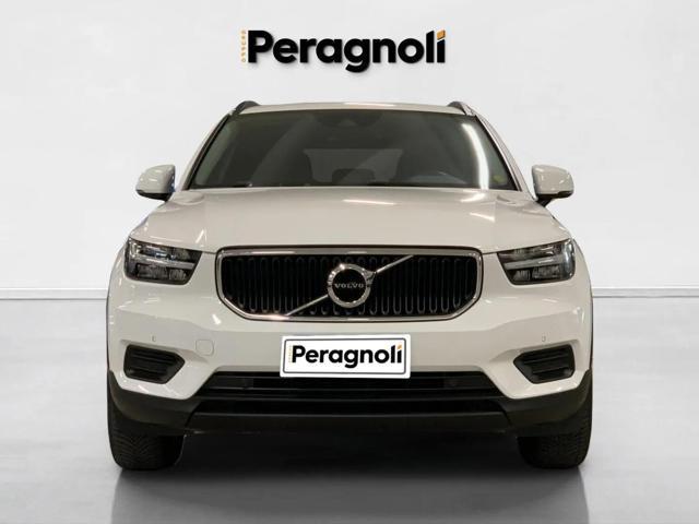 VOLVO XC40 T2 Momentum Core