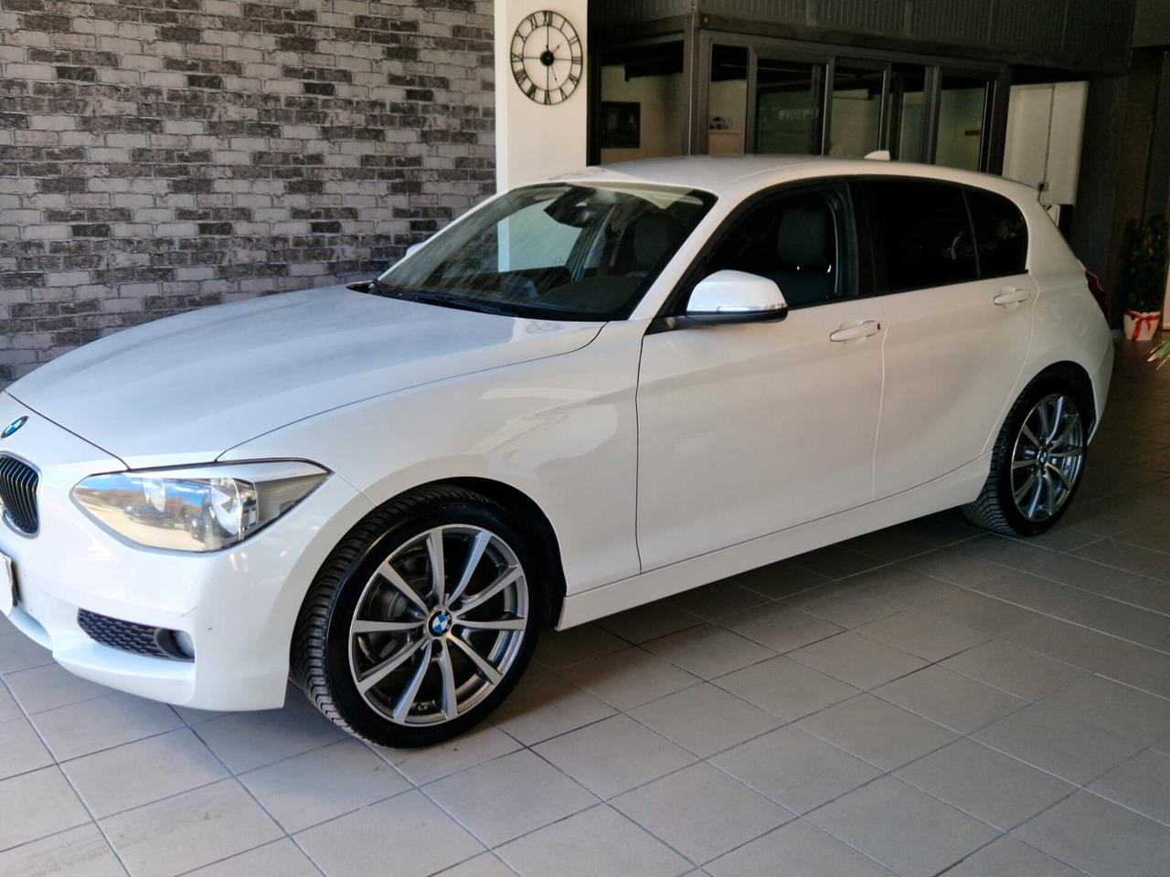 Bmw 118 118d 5p. Urban