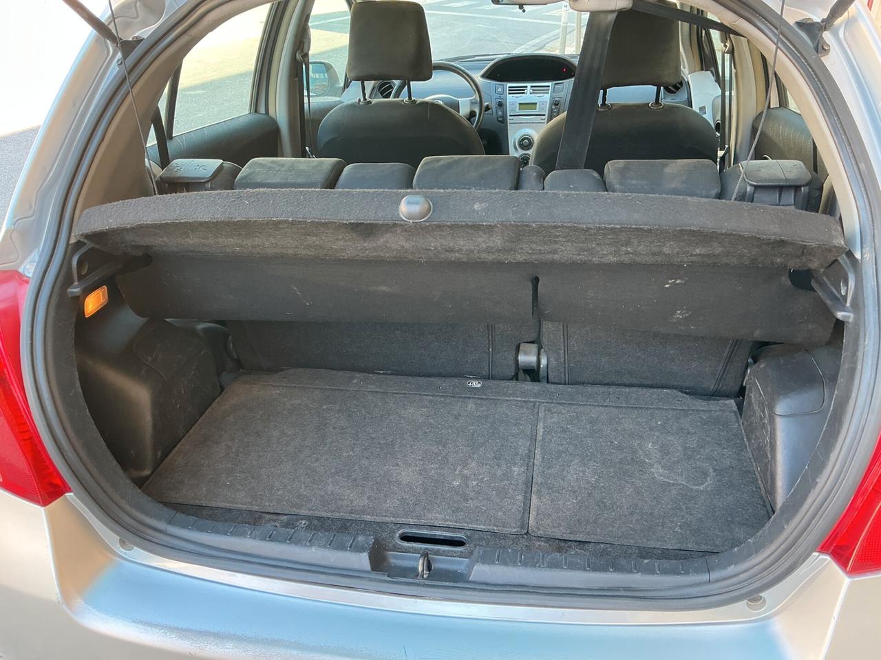 Toyota Yaris 1.0 5 porte Sol
