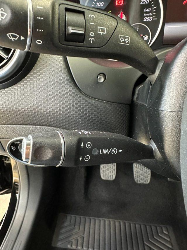 MERCEDES-BENZ A 180 d Sport - 18" - Telecamera - Carplay