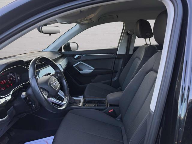AUDI Q3 40 TDI quattro S tronic Business