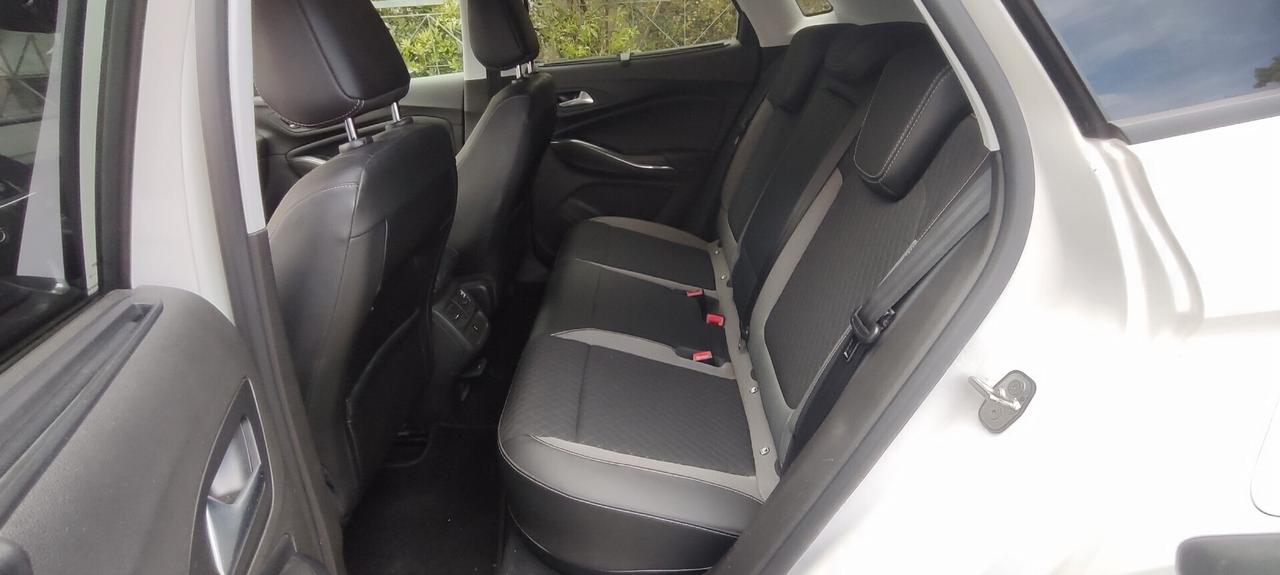 Opel Grandland X 1.6 Hybrid4 Plug-in aut. AWD 4X4