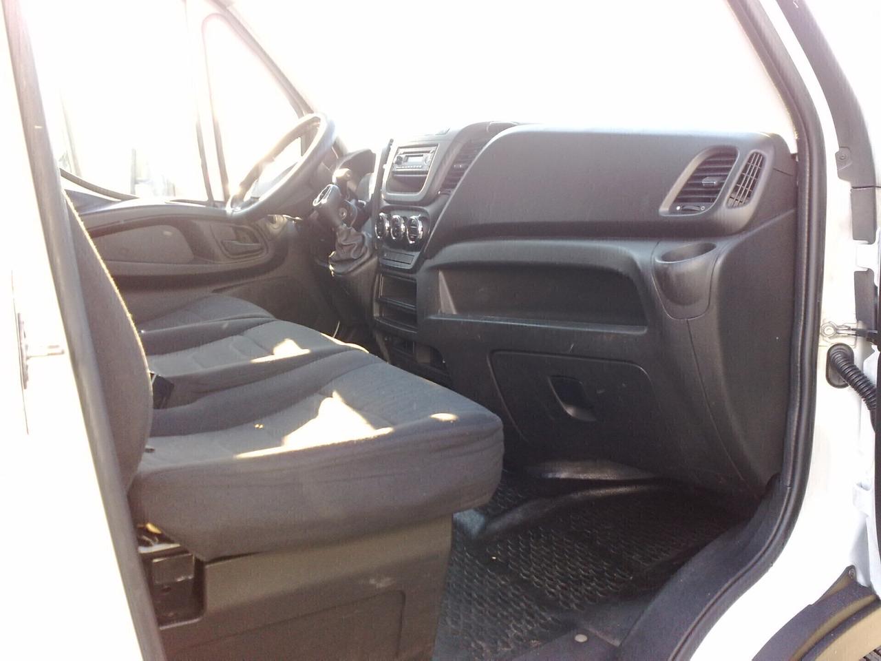 Iveco Daily 35s16 2.3hpt GRANVOLUME - 2017