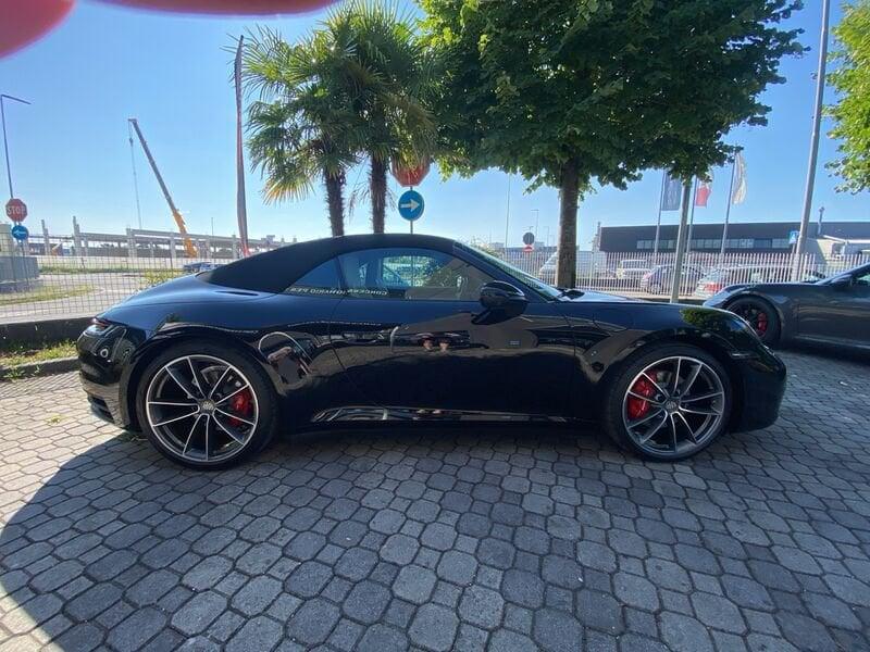 Porsche 911 992 Carrera 4 Cabriolet (992.1)