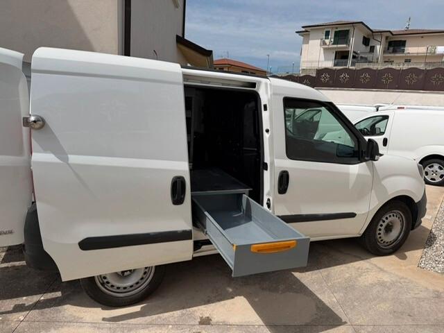 Fiat Doblo METANO 1.4 T.JET 120CV CLIMA CRUISE CAR PLAY