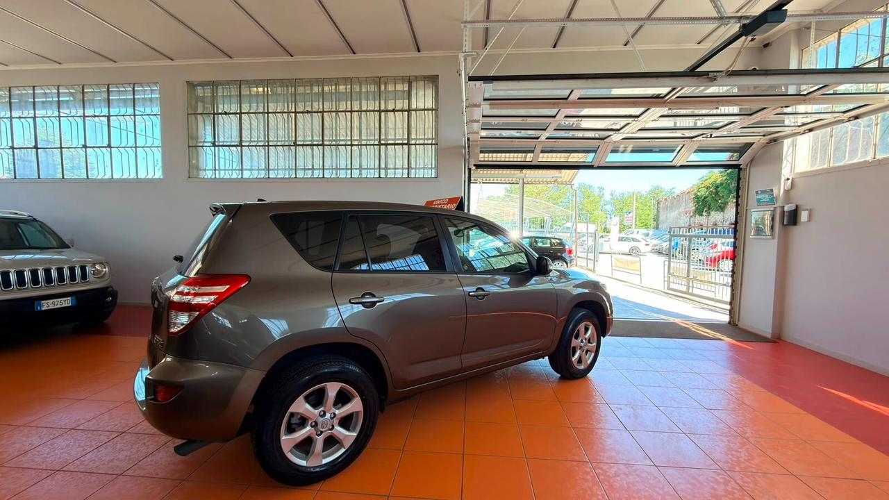 Toyota RAV 4 RAV4 Crossover 2.0 Exclusive