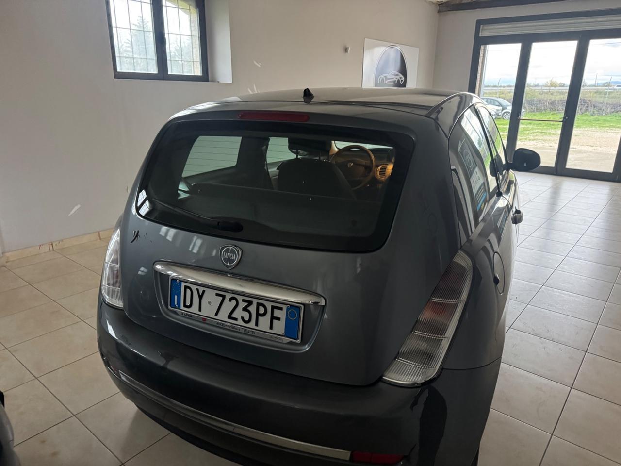 Lancia Ypsilon 1.4 Argento Ecochic GPL