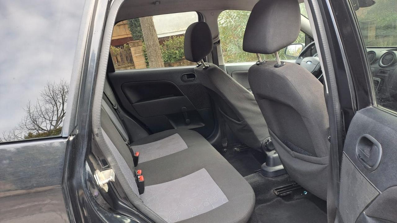 Ford Fiesta 1.4 TDCi 5p. Ghia