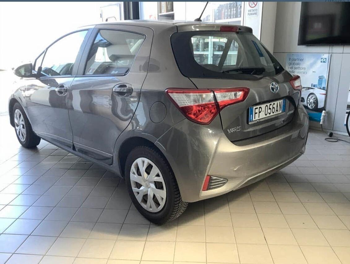 Toyota Yaris 1.5 Hybrid 5 porte Active