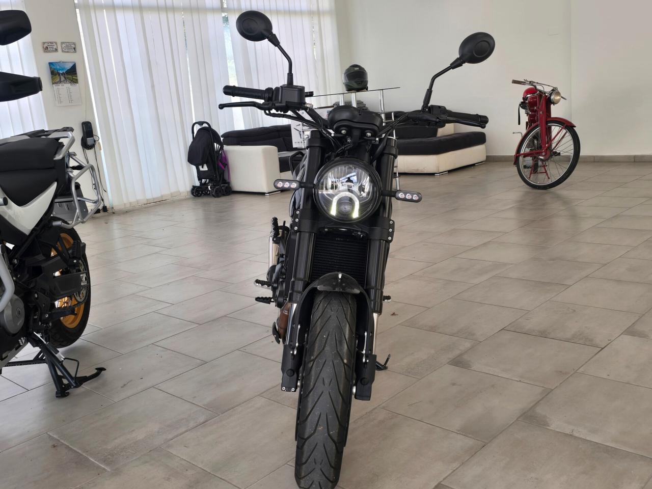 Benelli Leoncino 500 600km