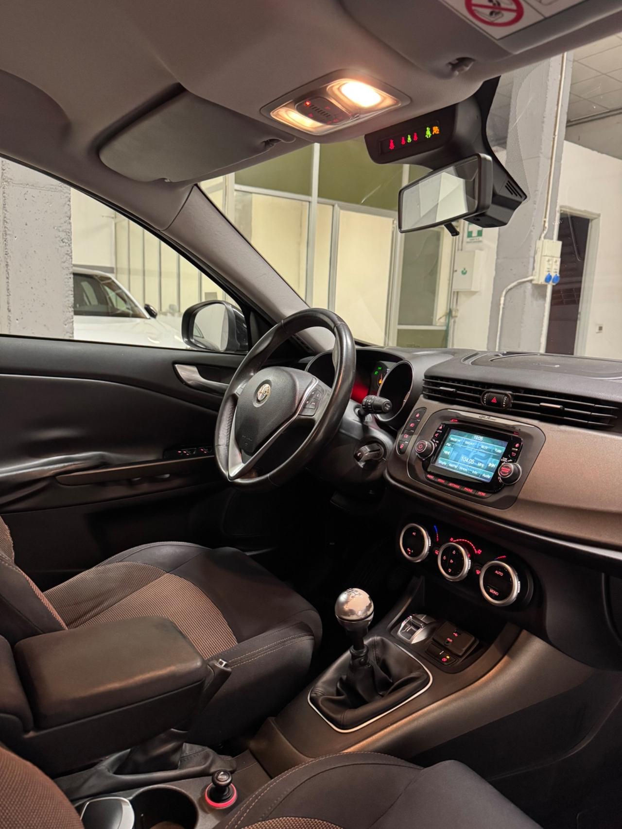 Alfa Romeo Giulietta 1.6 JTDm-2 105 CV Exclusive