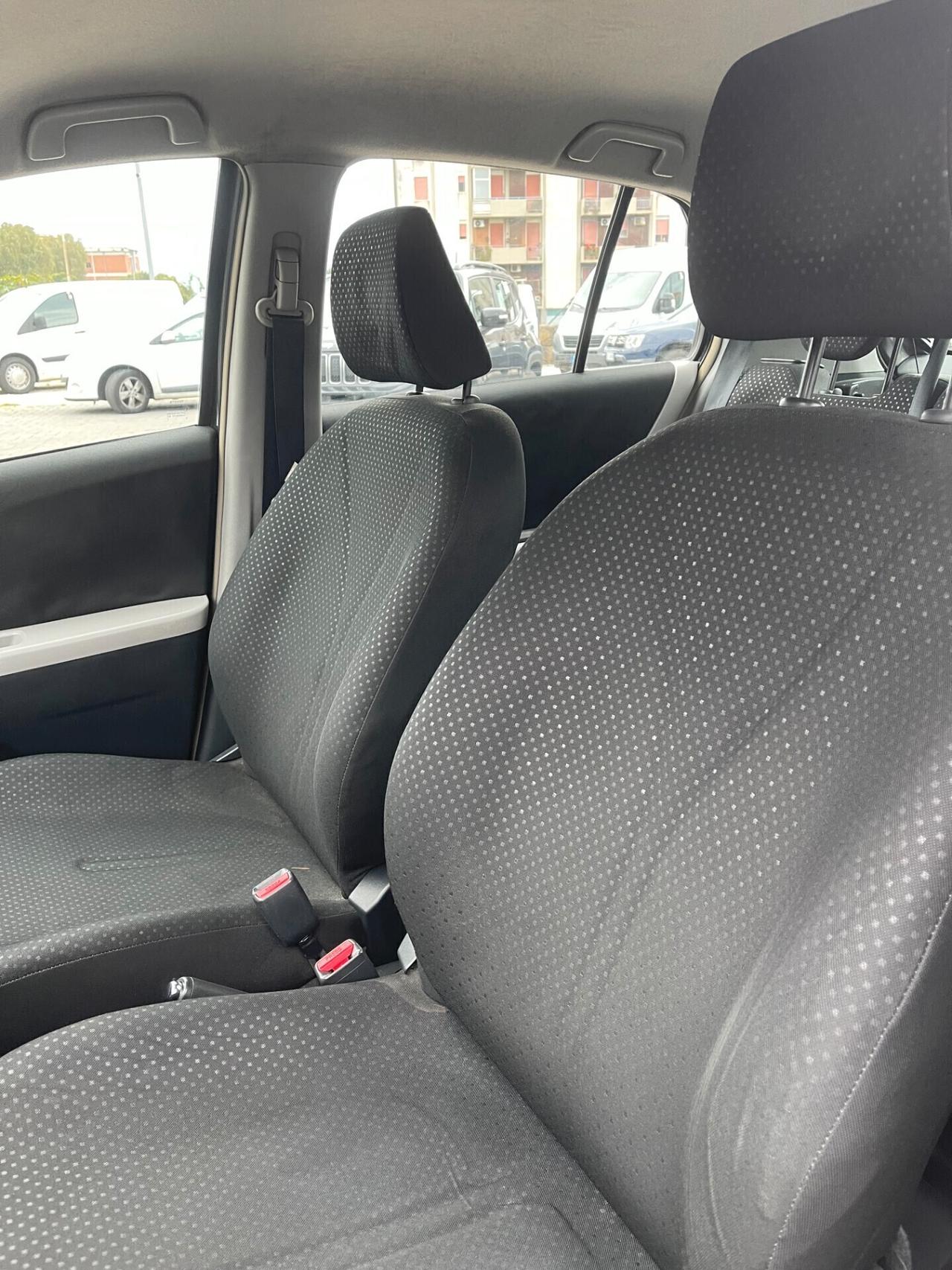 Toyota Yaris 1.0 5 porte Sol