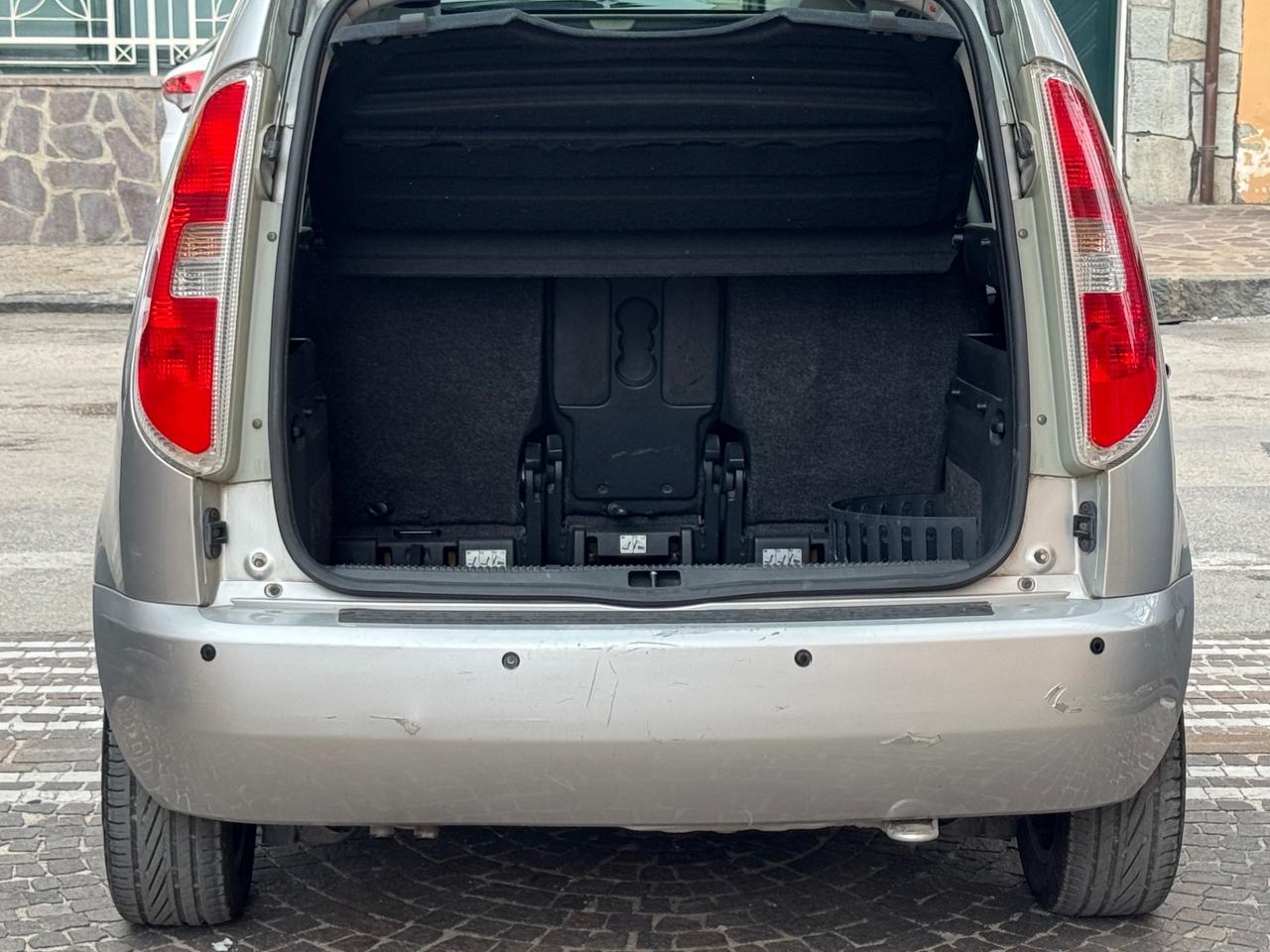 Skoda Roomster 1.4 TDI 80CV F.AP. Scout