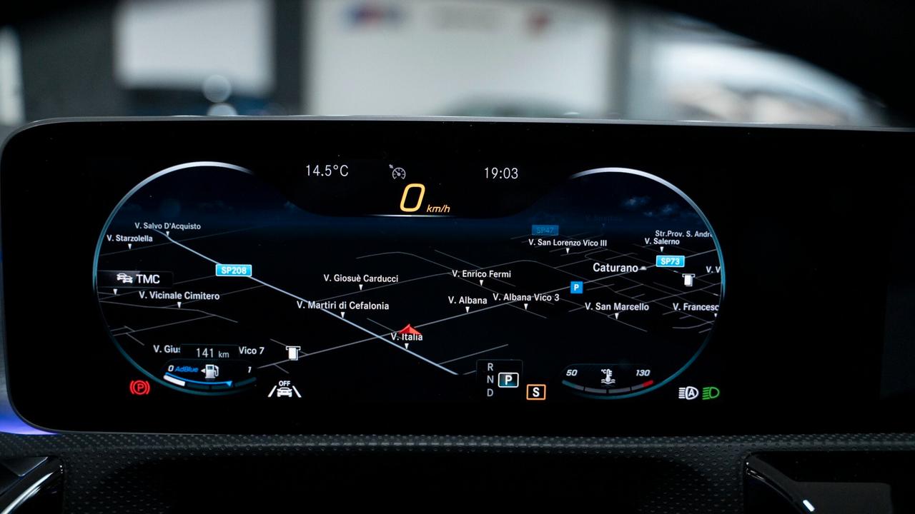 Mercedes-benz A 180 D PREMIUM PLUS AMG TETTO PACK LUCI MULTIBEAM FULL