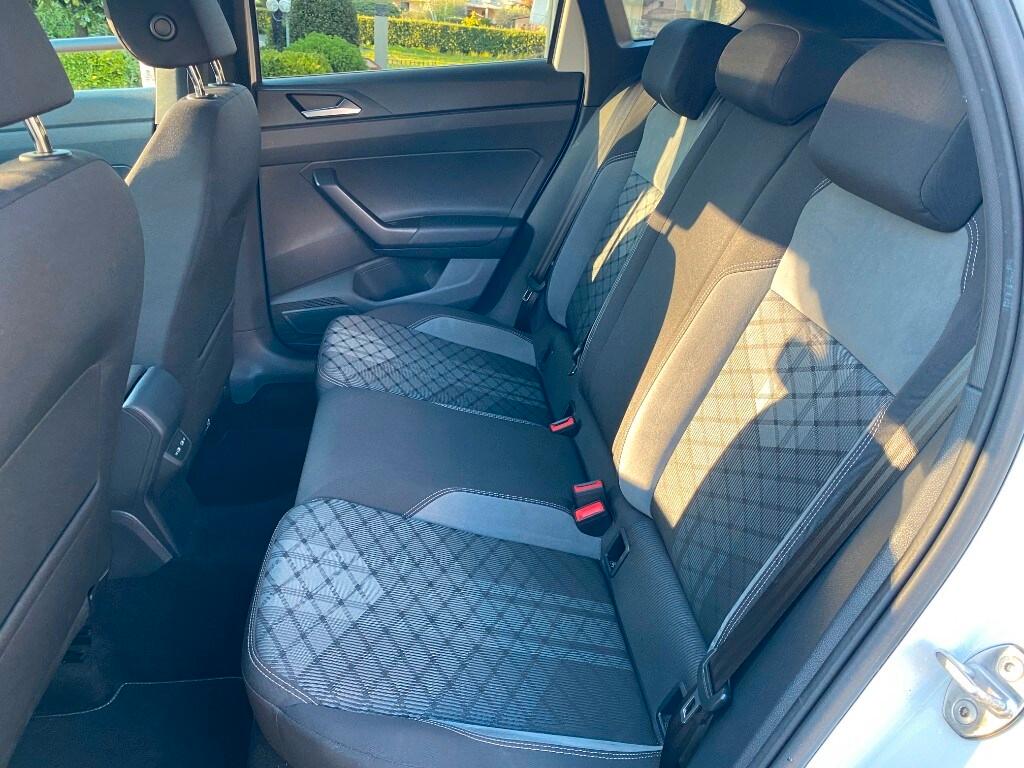 VOLKSWAGEN Taigo Taigo 1.0 TSI 110 CV DSG R-Line