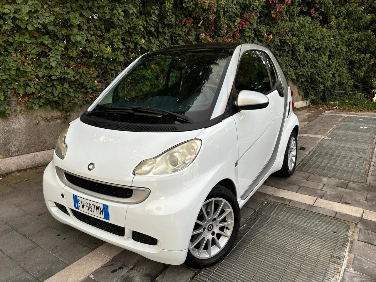 Smart ForTwo 1000 52 kW coupé pure