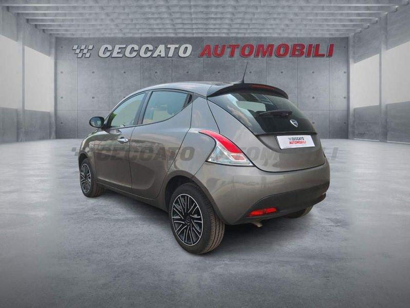 Lancia Ypsilon Ypsilon 1.0 firefly hybrid Oro s&s 70cv