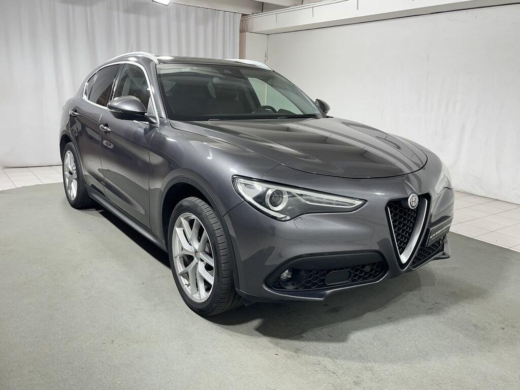 Alfa Romeo Stelvio 2.2 t Business Q4 210cv auto my19
