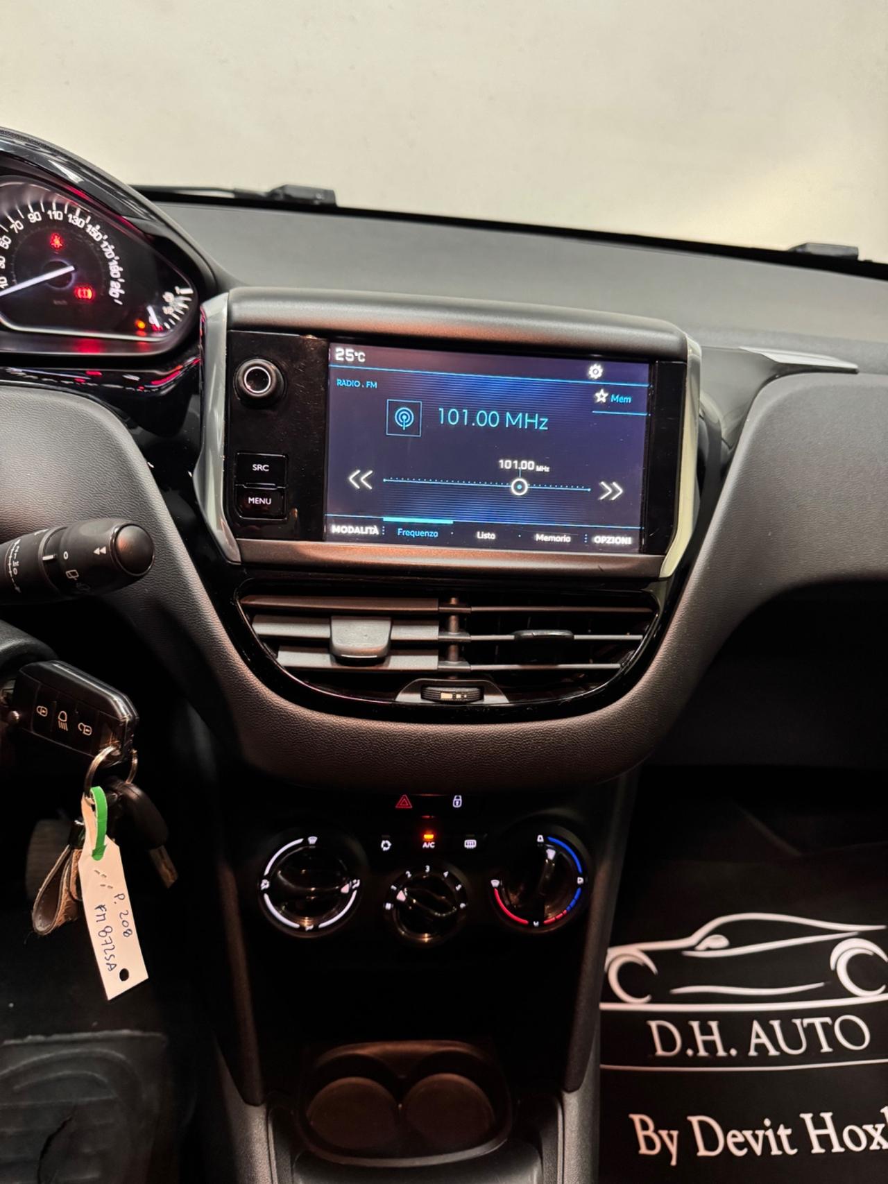 Peugeot 208 PureTech 82 5 porte Allure