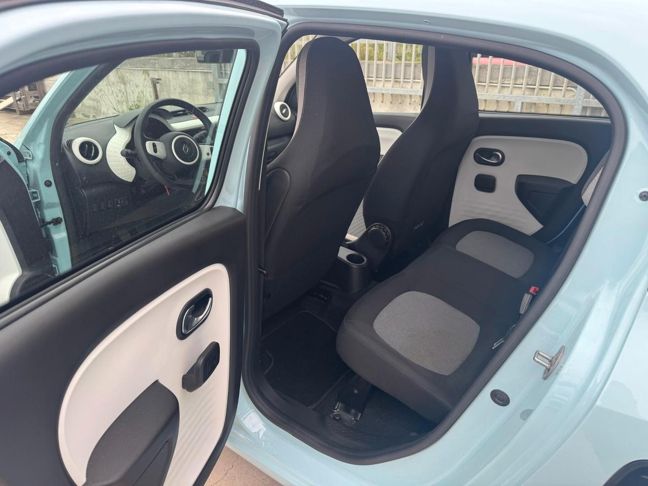 RENAULT TWINGO 1.0 BENZINA 65CV 2022