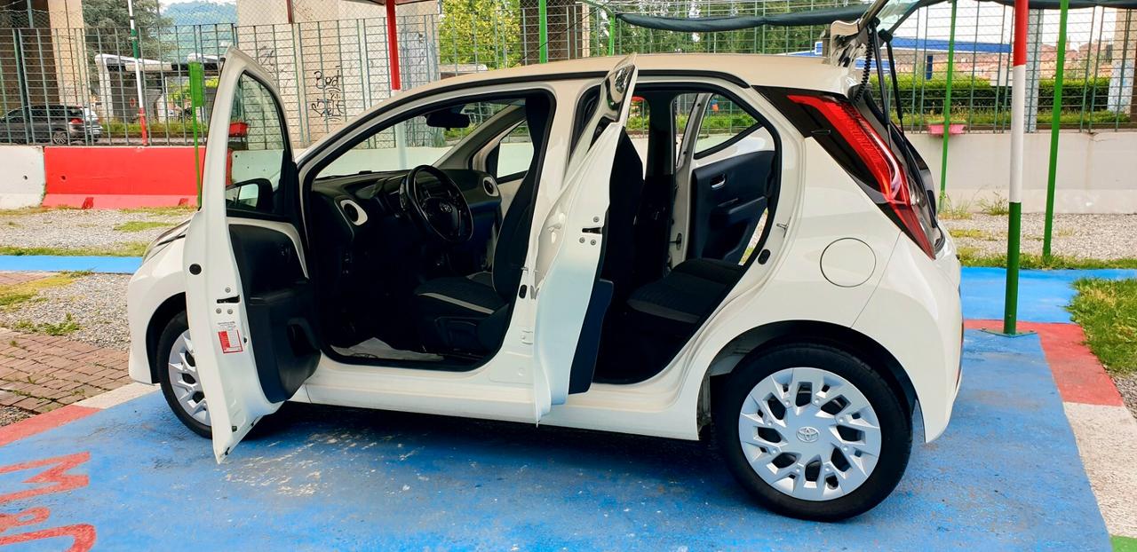 TOYOTA AYGO 1.0 BENZINA ANNO 2019 KM 53 MILA E/6
