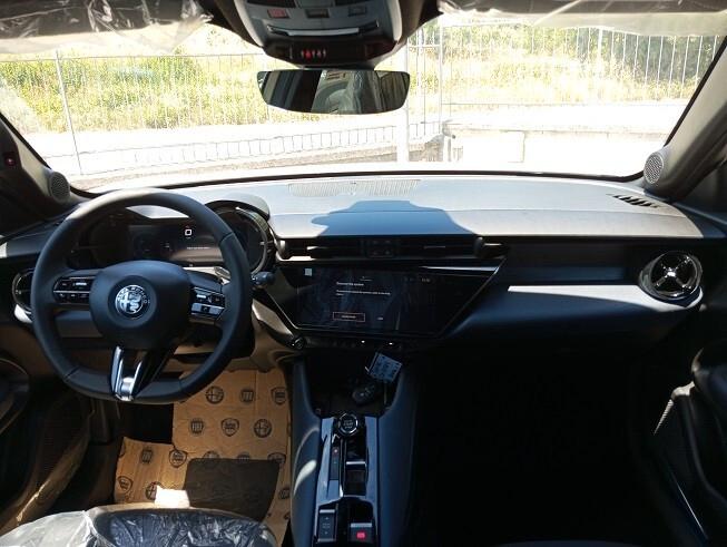 Alfa Romeo Junior 1.2 145 CV Hybrid eDCT6 Sprint
