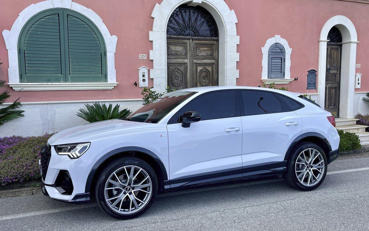 Audi Q3 SPB 35 TDI S tronic S line edition Interno/Esterno-Navigazione MMI plus-Fari Full Led matrix-Retrocamera-Cerchi lega Audi Sport 20"-Pack Black edition