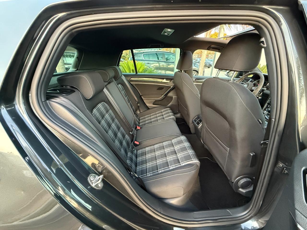 Volkswagen Golf GTD 2.0 TDI 184 Cv DSG 5p. TETTO XENON NAVI