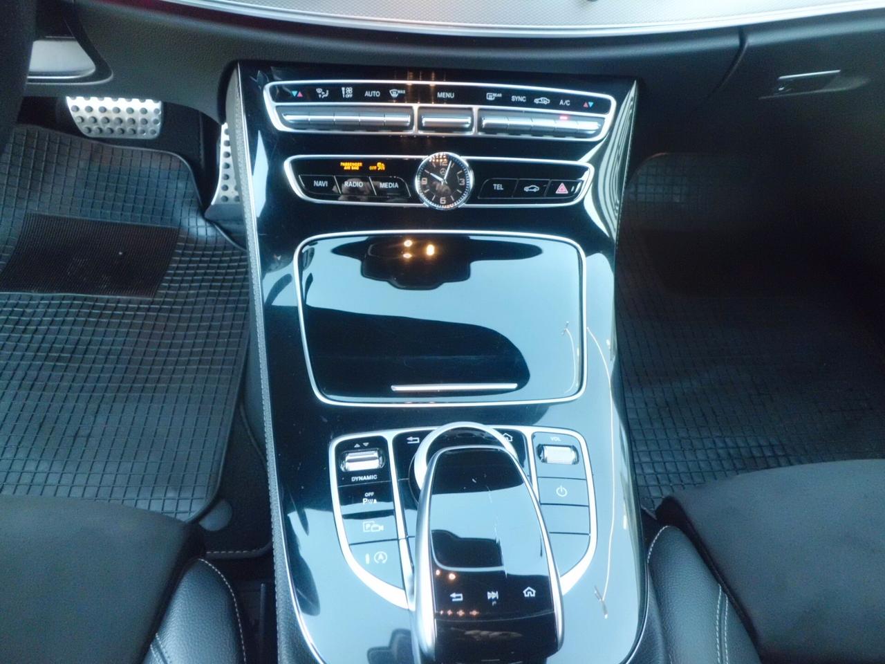 Mercedes-benz E 220 d 4Matic Auto Premium Plus