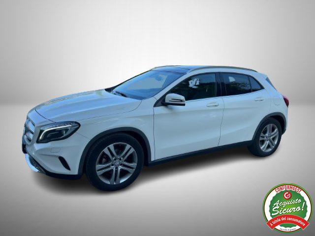 MERCEDES-BENZ GLA 180 d Automatic Premium Tetto Navi Led