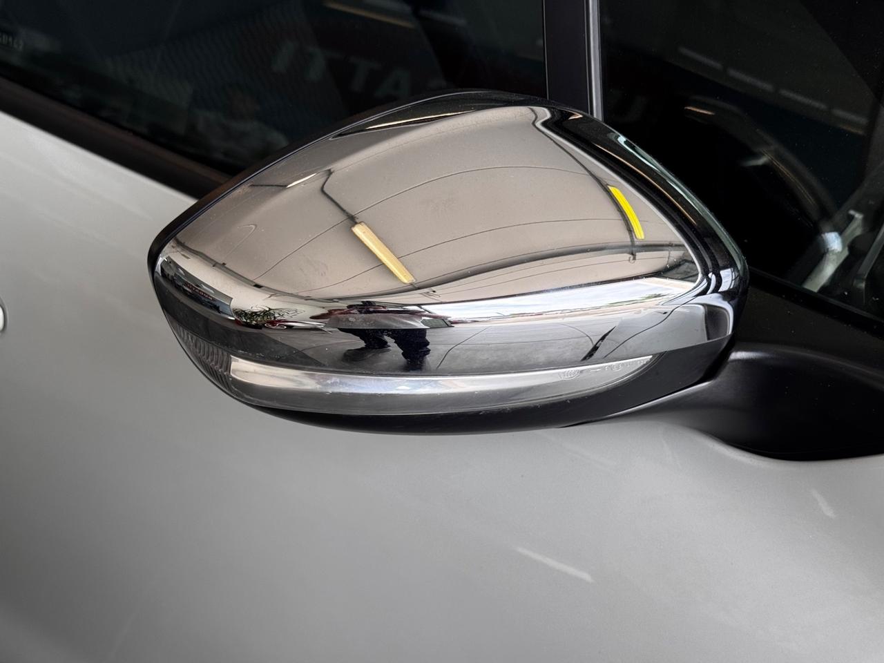 Peugeot 208 BlueHDi 100 S&S 5 porte Signature