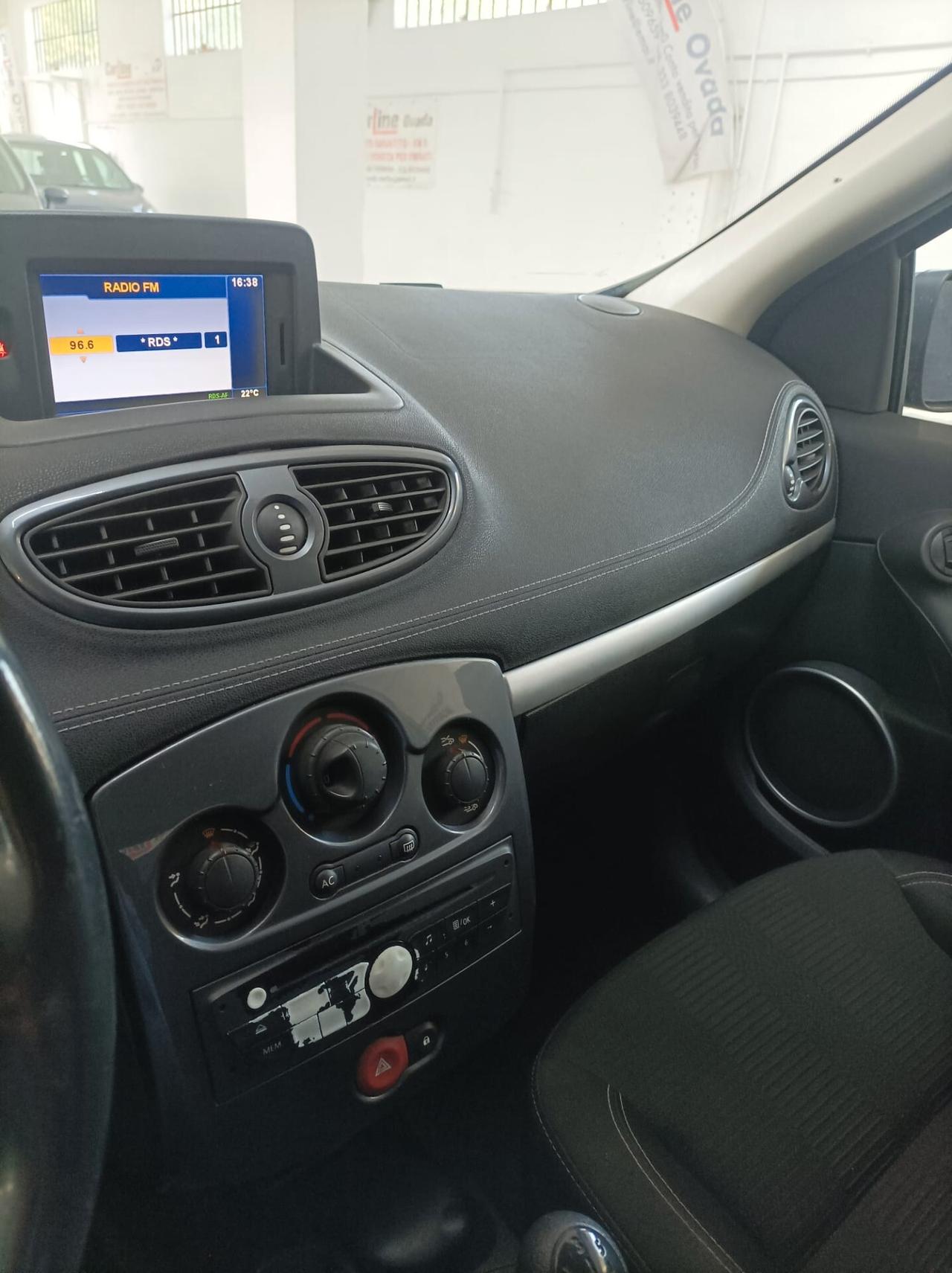 Renault Clio 1.2 16V (IN TRATTATIVA)