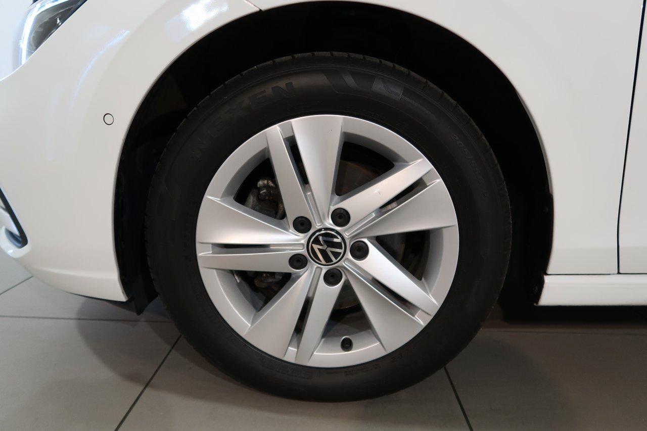 Volkswagen Golf 1.5 etsi evo Life 130cv dsg