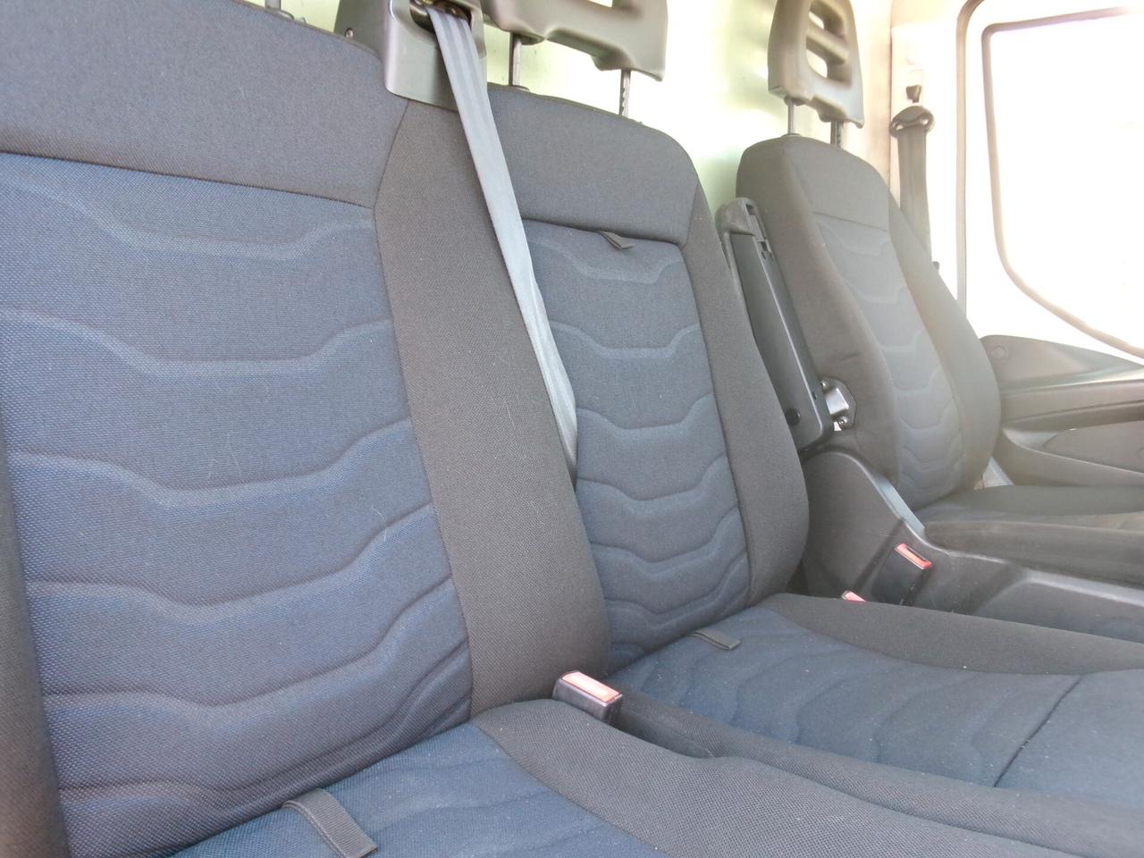 Iveco Daily 35S15 3000 150CV E6 FURGONE+PEDANA CARICATRICE 8 PEDANE 170000KM