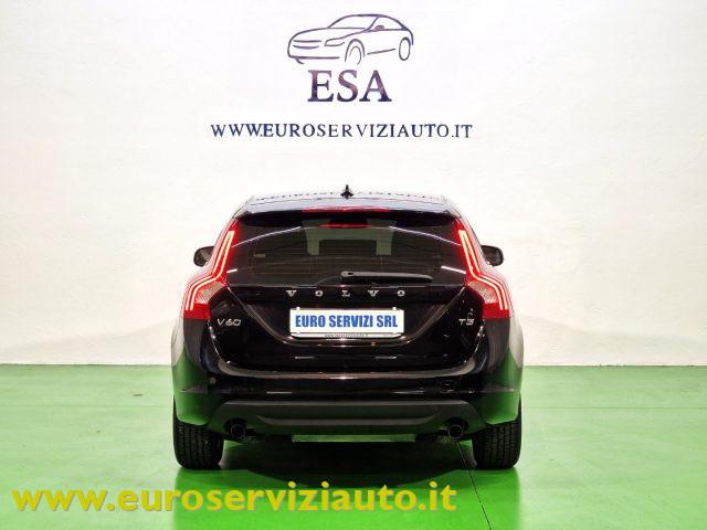 VOLVO V60 T3 Powershift Kinetic