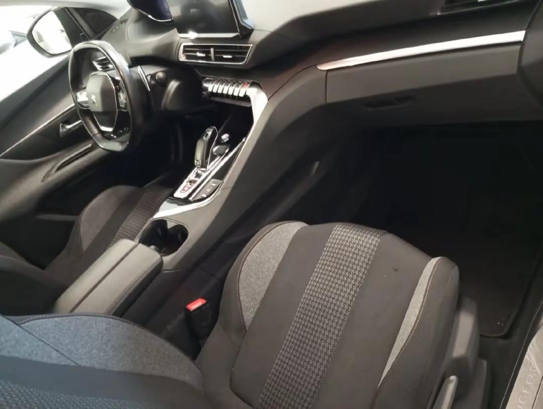 Peugeot 3008 BlueHDi 130 S&S EAT8 Active