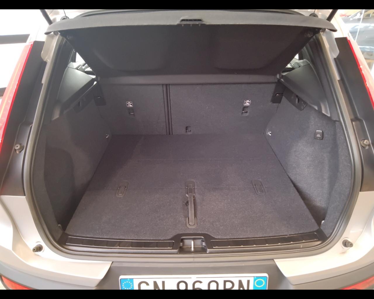 VOLVO XC40 2023 - XC40 1.5 t2 Essential auto