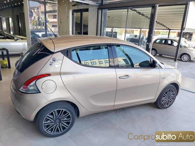 LANCIA Ypsilon 1.2 69 CV (Garanzia 12 Mesi) Neopatentati ?