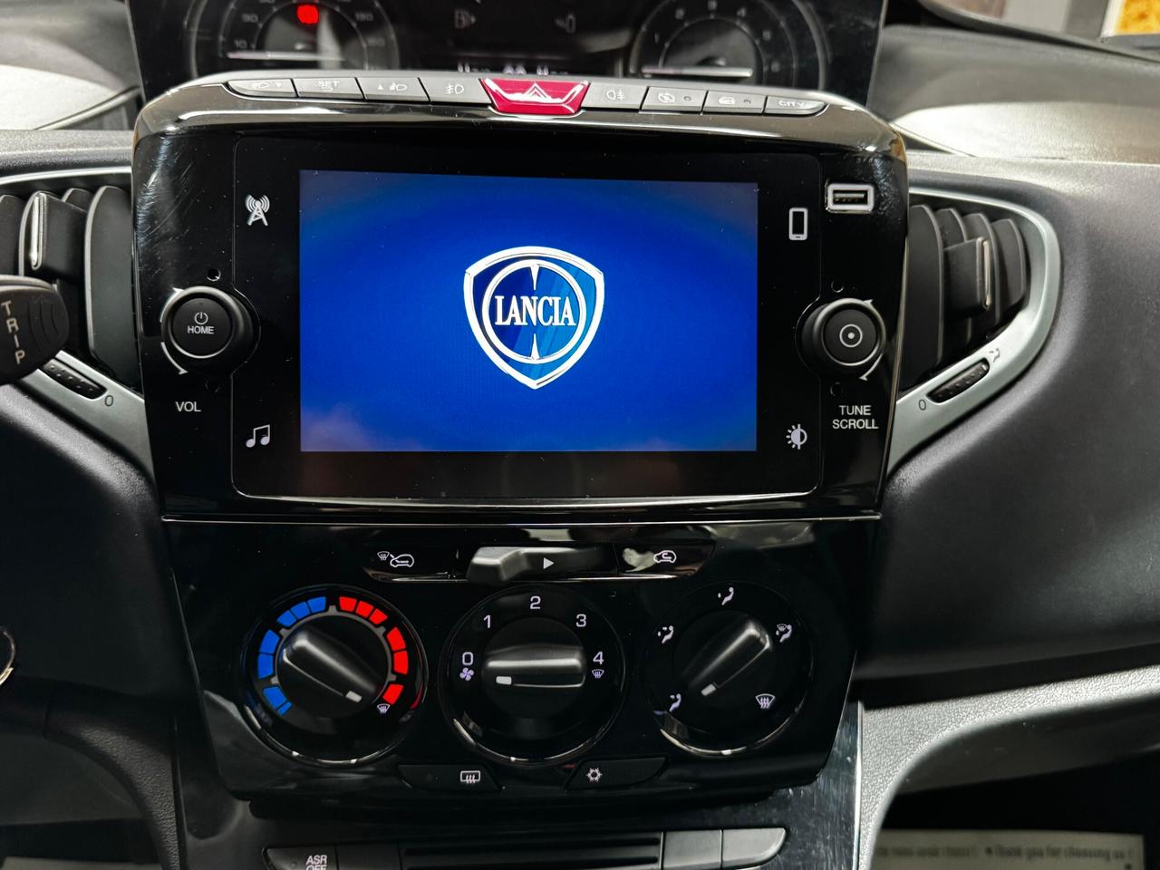 Lancia Ypsilon 1.0 FireFly 5 porte S&S Hybrid Gold