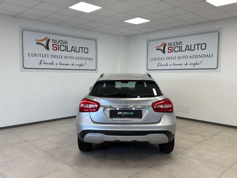 Mercedes-Benz GLA 180 d Automatic Business
