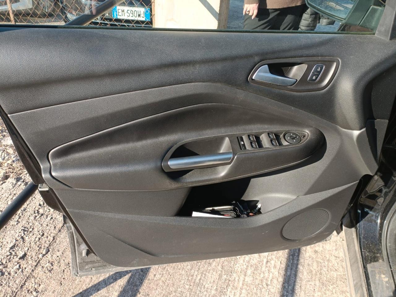 Ford Kuga 2.0 TDCI 150 CV S&S 2WD ST-Line - 2017